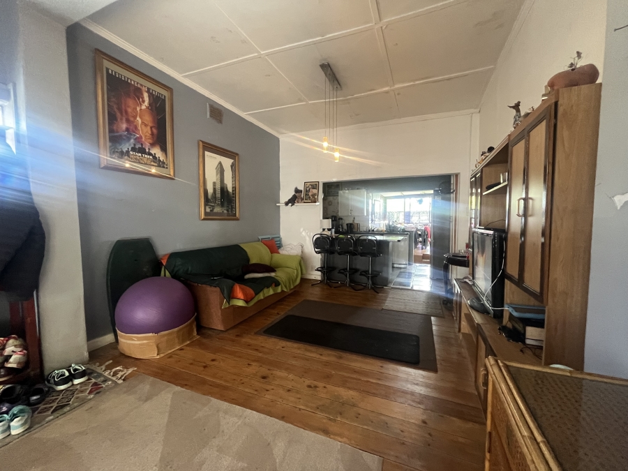 3 Bedroom Property for Sale in Vredehoek Western Cape